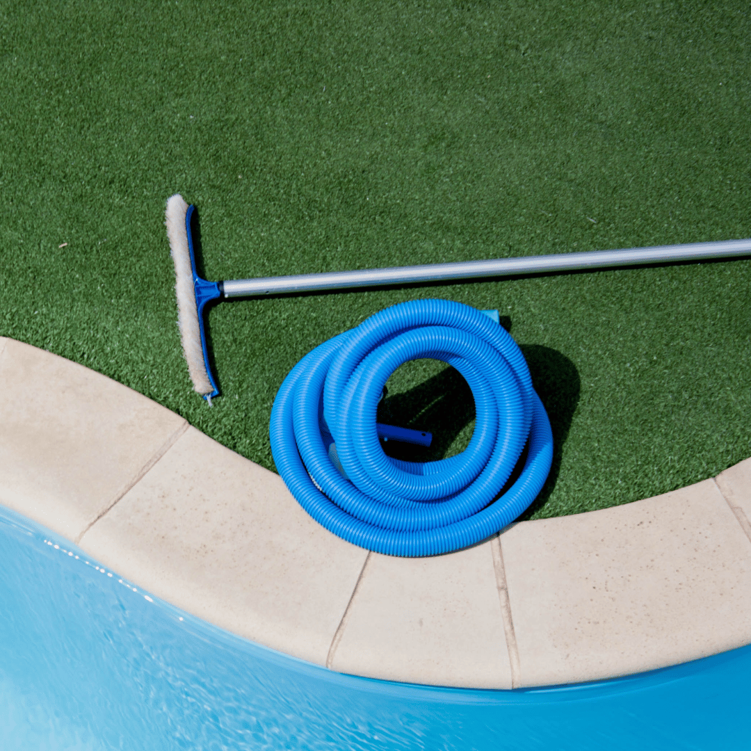 Complete Guide to Swimming Pool Cleaning Services